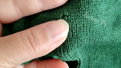 How to Repair the Hole in the Knitted Sweater at Home Without Trace/Sweater Repair