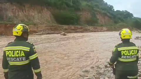 Rescate de dos menores en el Río de Oro