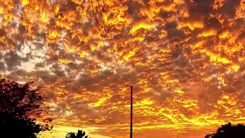 "Golden Horizon: Captivating Sunset over the Ocean"