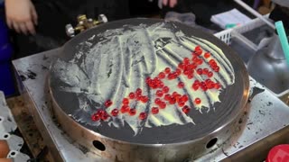 Thailand Street Food - SHOCKING BLACK CREPE Bangkok Dessert