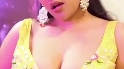 Indian bhabhi big boobs viral video