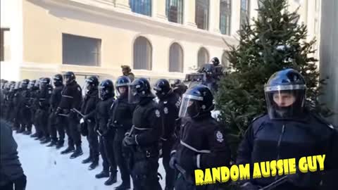 🇨🇦 CANADA 🇨🇦 RIOT POLICE LINED UP AT PROTEST 20-02-2022