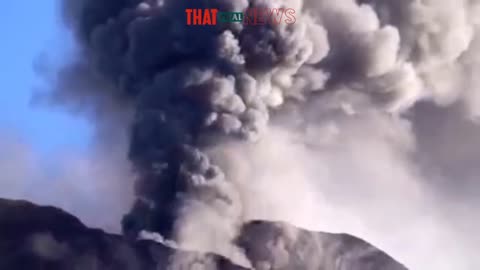Mount Etna in Italy spills hot Lava - Mount Enta Volcanic Eruption 2022
