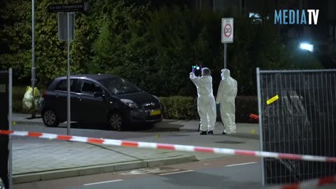 Man in auto overleden na tientallen schoten Van Den Tempelstraat Dordrecht