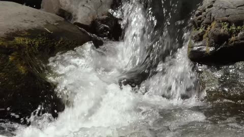 RIVER FLOW SOUNDS FOR RELAXING MIND