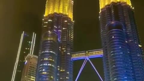 Lampu malam menara kembar Malaysia..