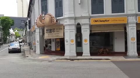 Old Chang Kee, Es Krim, Ayam goreng korea, Hot Dog | Singapore Food Vlog #2