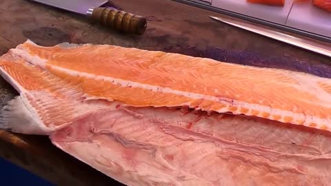 How To Fillet a Whole Salmon | Sashimi & Sushi -Taiwanese street food