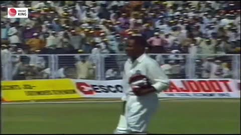 Anil Kumble vs Brian Lara 1994