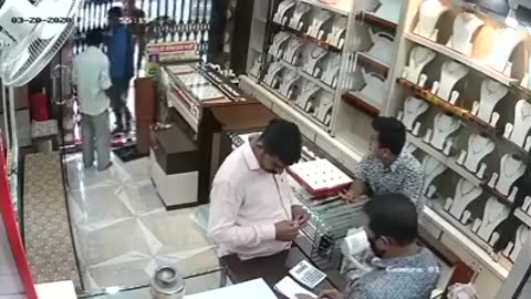 Jewellery shop heist in Karachi #robbery#violence#lawlessness#armedrobbery#guns#gangs#crime#automaticweapons#shootout#criminals#heist