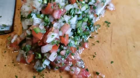 Authentic Mexican Guacamole Recipe | Mexican Food - Spicy Latina Mom