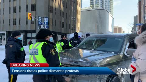 Ottawa Police arresting everyone