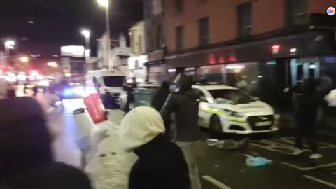 Dublin Riots - Garda car vandalised 23-11-23