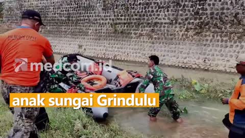 Pamit mancing 2 pemuda, terseret aRus sungai