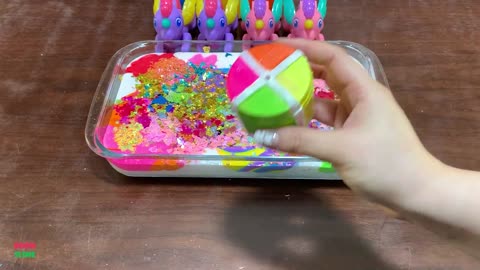 EYE SHADOW AND CLAY AND SLIME _ Mixing Random Things Into GLOSSY Slime