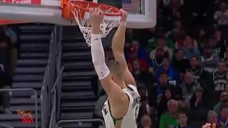 NBA - KP throws down 2 great dunks Celtics vs Bucks