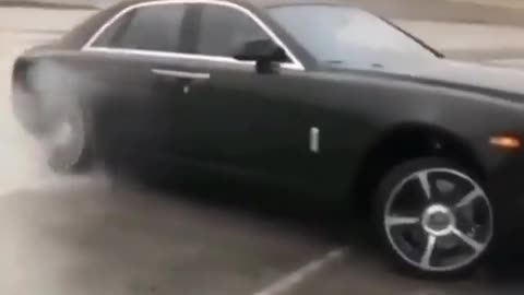 Rolls Royce drift on rain