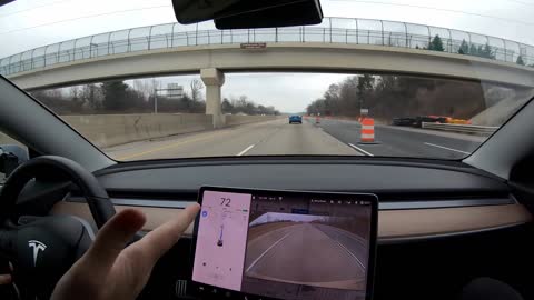 Tesla Autopilot Avoids Construction Barrel In My Lane | Navigate on Autopilot | Full Self Driving |