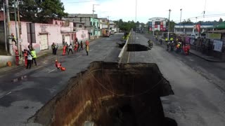 Guatemala: Four rescued from sinkhole