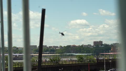 Helicopter Loses Control over Hudson River