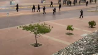 Agentes del Esmad dispersan a participantes de la marcha