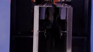 Electric blow molding machine from MEGA Электрическая выдувная машина от MEGA (ПЭТ)