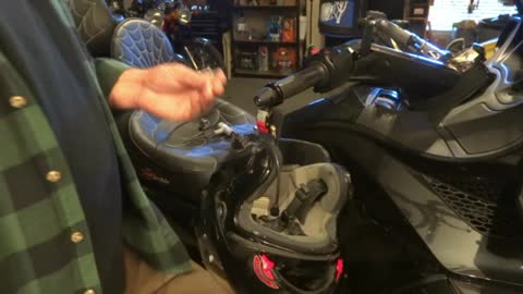 Lidlox Bar End Helmet Lock Installation on a Can-AM Spyder