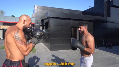 Andrew Tate Teaches Boxing!