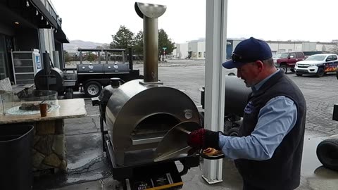 Cooking on the Reno Metalware Pie 1818 Pizza Oven