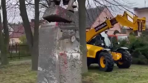 Another monument to Soviet soldiers was demolished in Poland