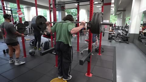 Whole Gym STARES at Sam Sulek Squat 500lbs for reps