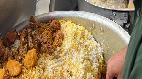 Best Street Chicken Biryani | Famous Al Rehman Biryani Kharadar
