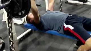 185 and chains bench Greg e