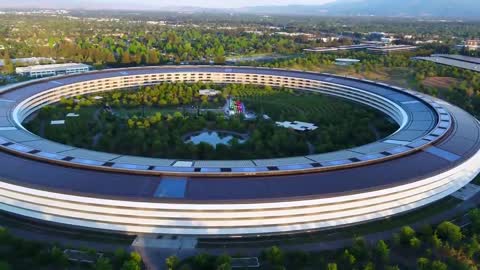 The $5 Billion Apple Headquarters