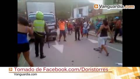 A piedra y golpes se enfrentaron habitantes del barrio Café Madrid en Bucaramanga