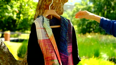 【メルボルンで虹織りアート41】④しあわせをよぶ虹織りアートジャケット♪（本番の作品を作る前に試作品づくり）