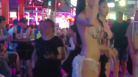 Nightlife in Thailand || walking in pattaya bangla road || there is amazing view😍😍