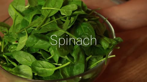 How to Make Tagliatelle with Fresh Spinach and Salmon - Recipe in description