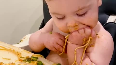 Baby's First Spaghetti Experience Is An Adorable Success