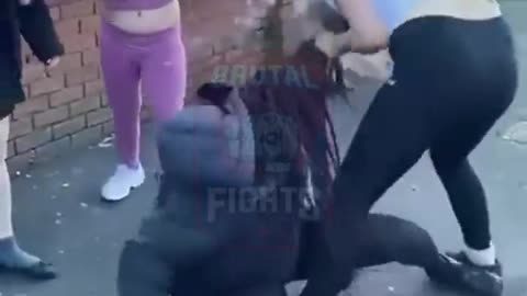 Irish traveller girls beat a black bully girl outside of school