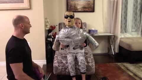 Man In a Box Illusion Costume - How to Make it (Halloween)