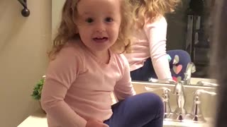 Little girl discovers she has eyebrows