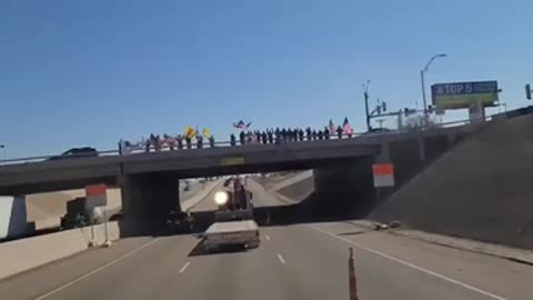 Truckers on the People’s Convoy report Americans at nearly every overpass along their path! 🇺🇸