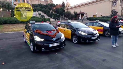Taxi Luz sale a las calles de Barcelona con los mayores de las residencias
