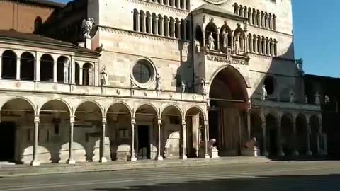 No human in sight in front of the deserted Cathedral of Cremona