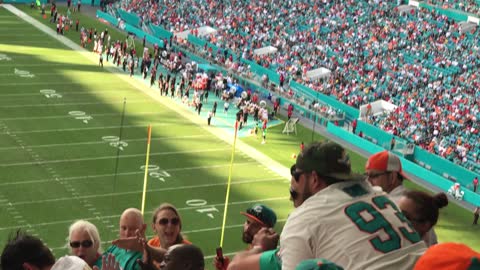 Fan Fight Miami Dolphins vs San Francisco 49ers