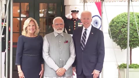 US President Biden and the First Lady warmly welcome PM Modi at the White House