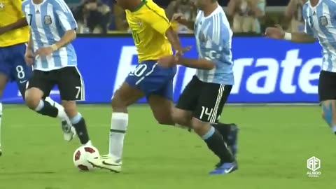 Lionel Messi Showing His Class vs Ronaldinho & Neymar in 2010