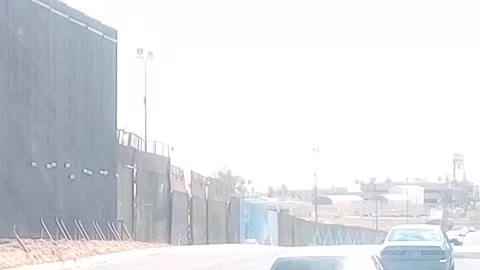 MURO DE TRUMP COMPARANDO LA ALTURA CON EL ANTIGUO CERCO FRONTEGIXO MEXICALI