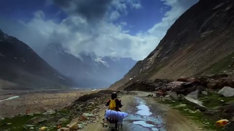 Himalayas 📍😍 This is what an Adventure looks like 😍🏔️